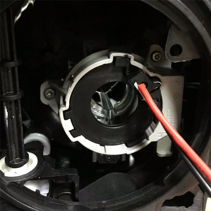 Load image into Gallery viewer, H7 to H15 Sprinter Van High Beam Adapter
